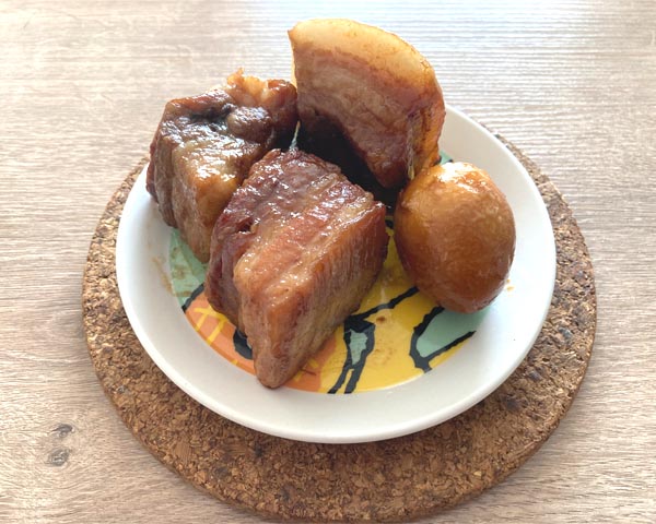 豚の角煮 with 煮たまご