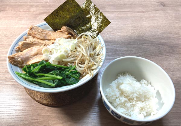 わー、麺が見えなーい