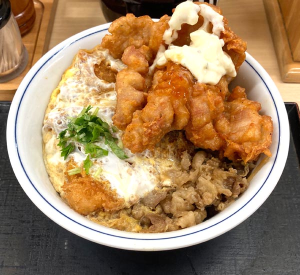 かつやのトリプルカツ丼H(ヘビー)でございます