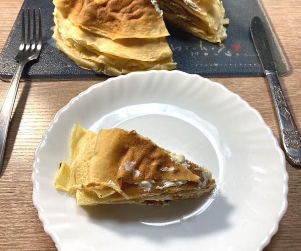 断面も別にキレイじゃないミルクレープ
